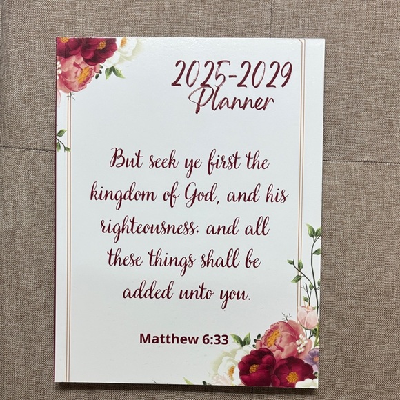 Elegant Floral 2025-2029 Planner - Picture 1 of 9